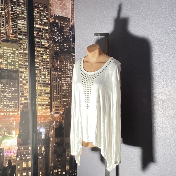 ROCK & REPUBLIC - tee: asymmetric thin rayon l/s w embellished studded neck - L - Picture 5 of 16
